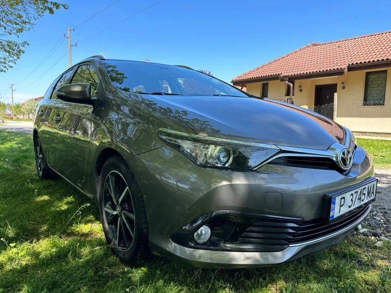 Toyota Auris, снимка 5 - Автомобили и джипове - 52197277