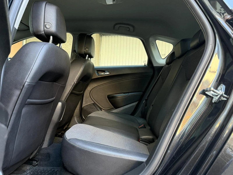 Opel Astra, снимка 11 - Автомобили и джипове - 52752098