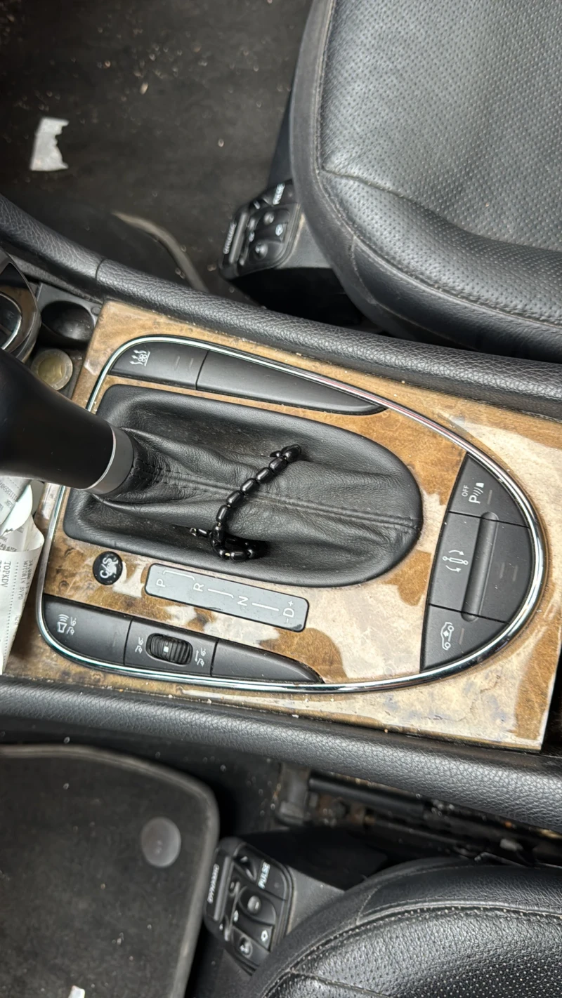 Mercedes-Benz E 320, снимка 7 - Автомобили и джипове - 52813212