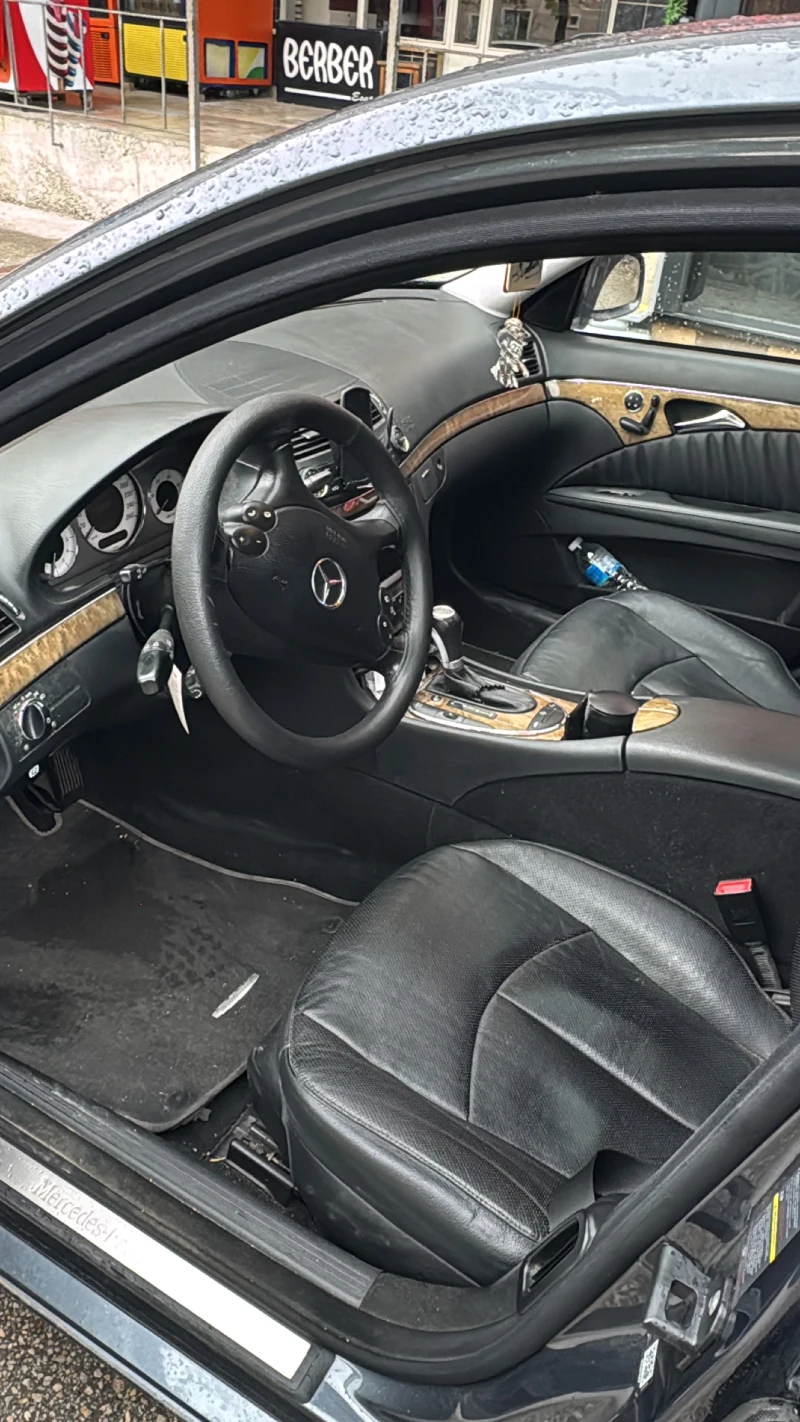 Mercedes-Benz E 320, снимка 8 - Автомобили и джипове - 52813212