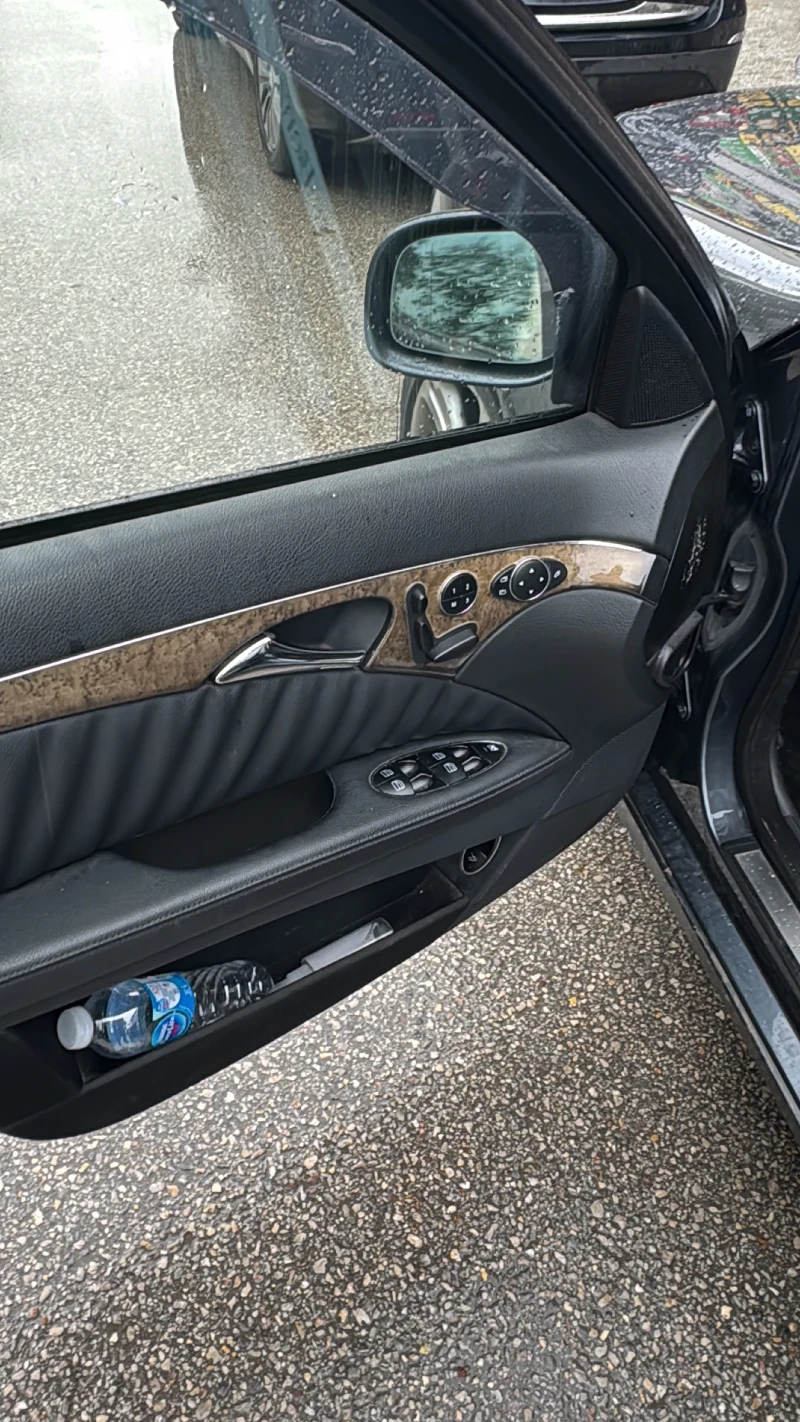 Mercedes-Benz E 320, снимка 9 - Автомобили и джипове - 52813212