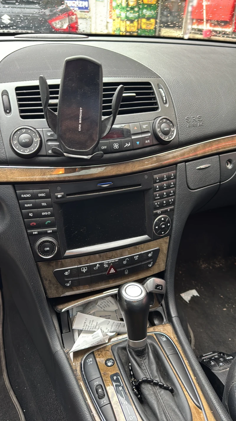 Mercedes-Benz E 320, снимка 6 - Автомобили и джипове - 52813212