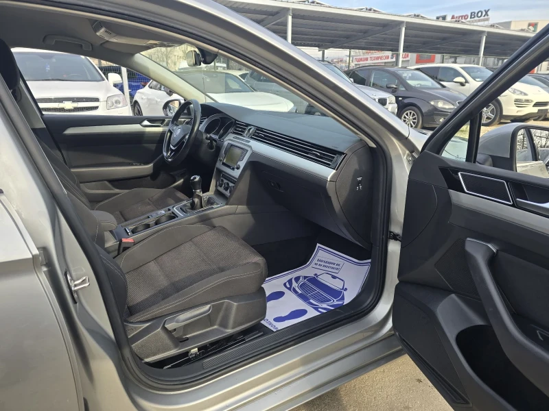 VW Passat Comfort line 6 скорости, снимка 13 - Автомобили и джипове - 52838272