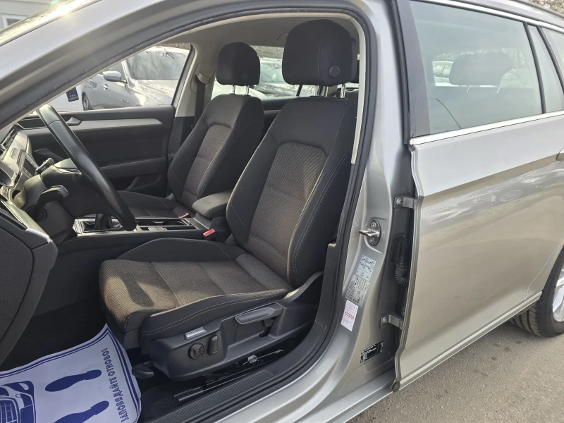 VW Passat Comfort line 6 скорости, снимка 9 - Автомобили и джипове - 52838272