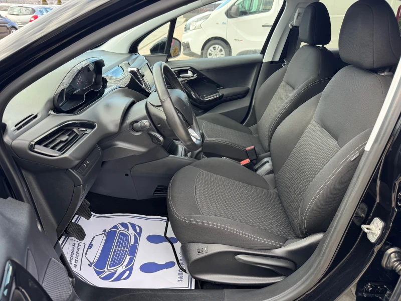 Peugeot 208 1.6BLUE HDI EURO-6, снимка 10 - Автомобили и джипове - 53419670