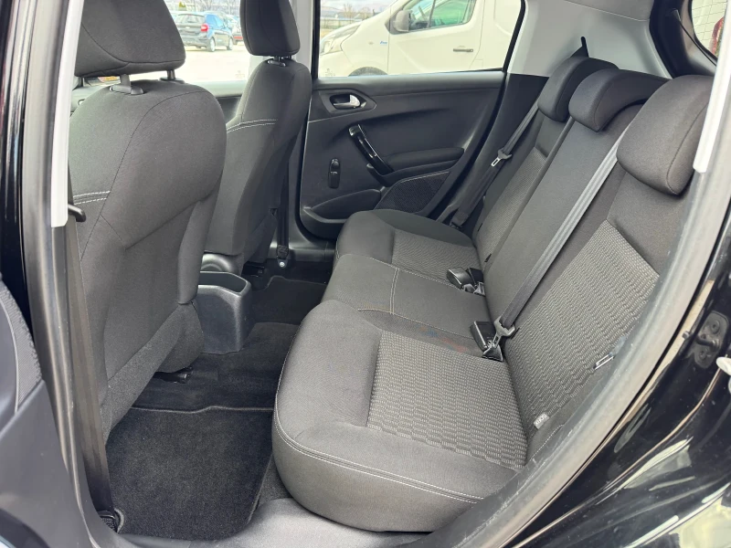 Peugeot 208 1.6BLUE HDI EURO-6, снимка 15 - Автомобили и джипове - 53419670