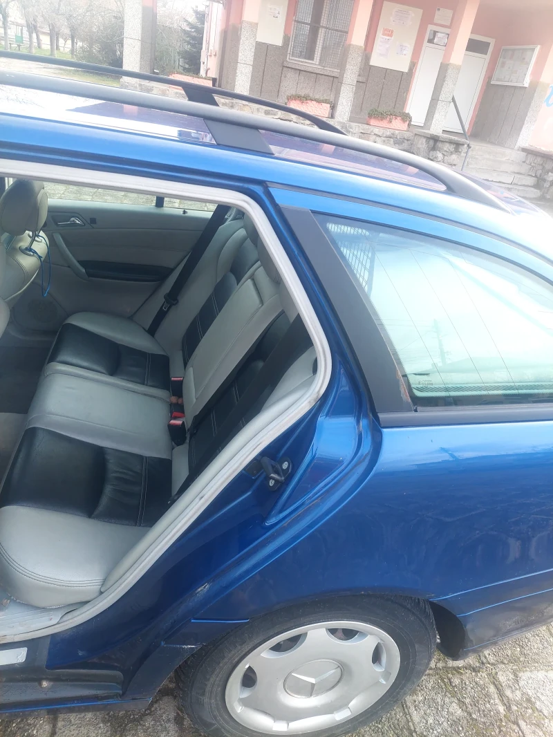 Mercedes-Benz C 220, снимка 8 - Автомобили и джипове - 53432520