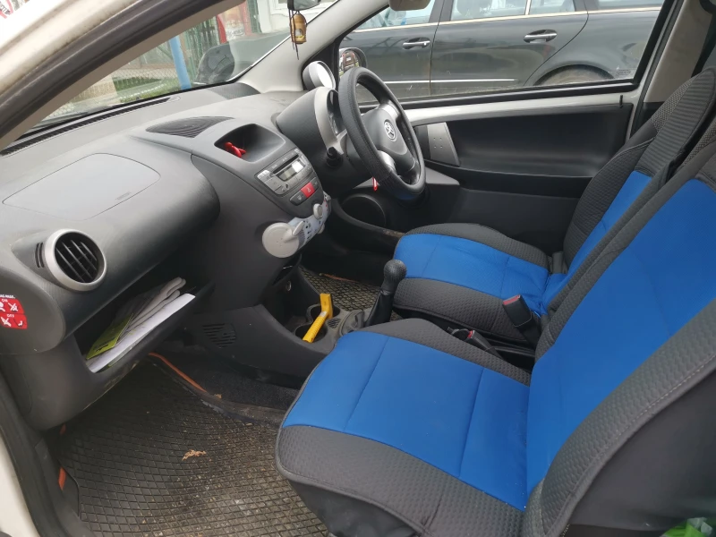 Toyota Aygo, снимка 8 - Автомобили и джипове - 53600339