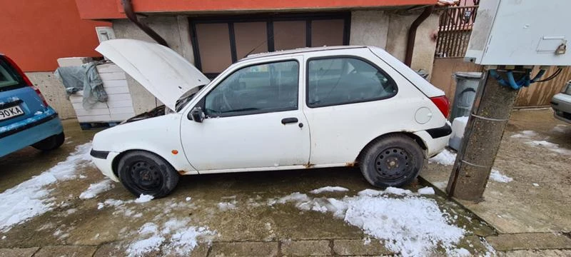 Ford Fiesta 1.3i, снимка 3 - Автомобили и джипове - 31371784