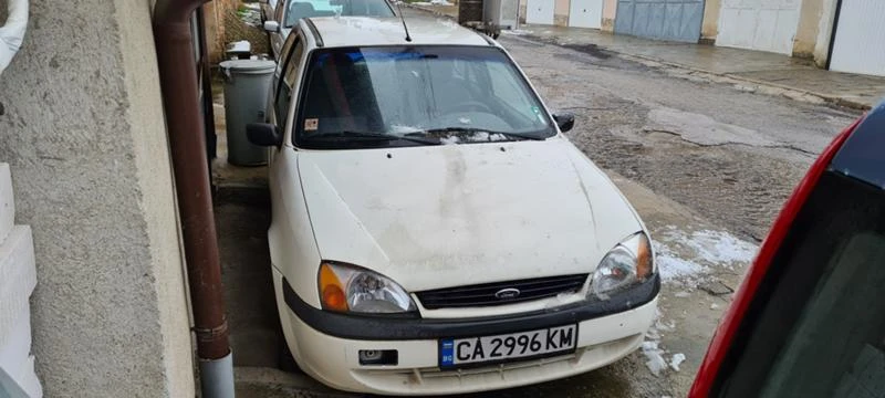 Ford Fiesta 1.3i, снимка 1 - Автомобили и джипове - 31371784