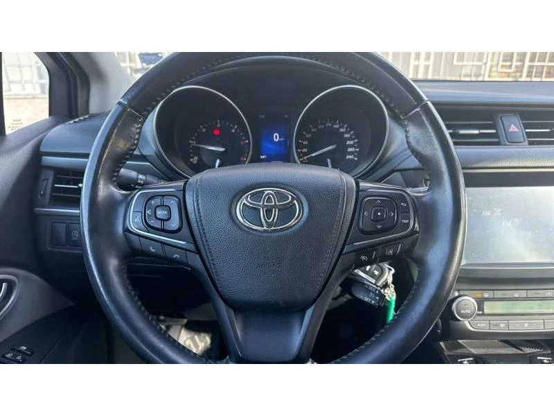 Toyota Avensis 2.0D Executive, снимка 13 - Автомобили и джипове - 48403896