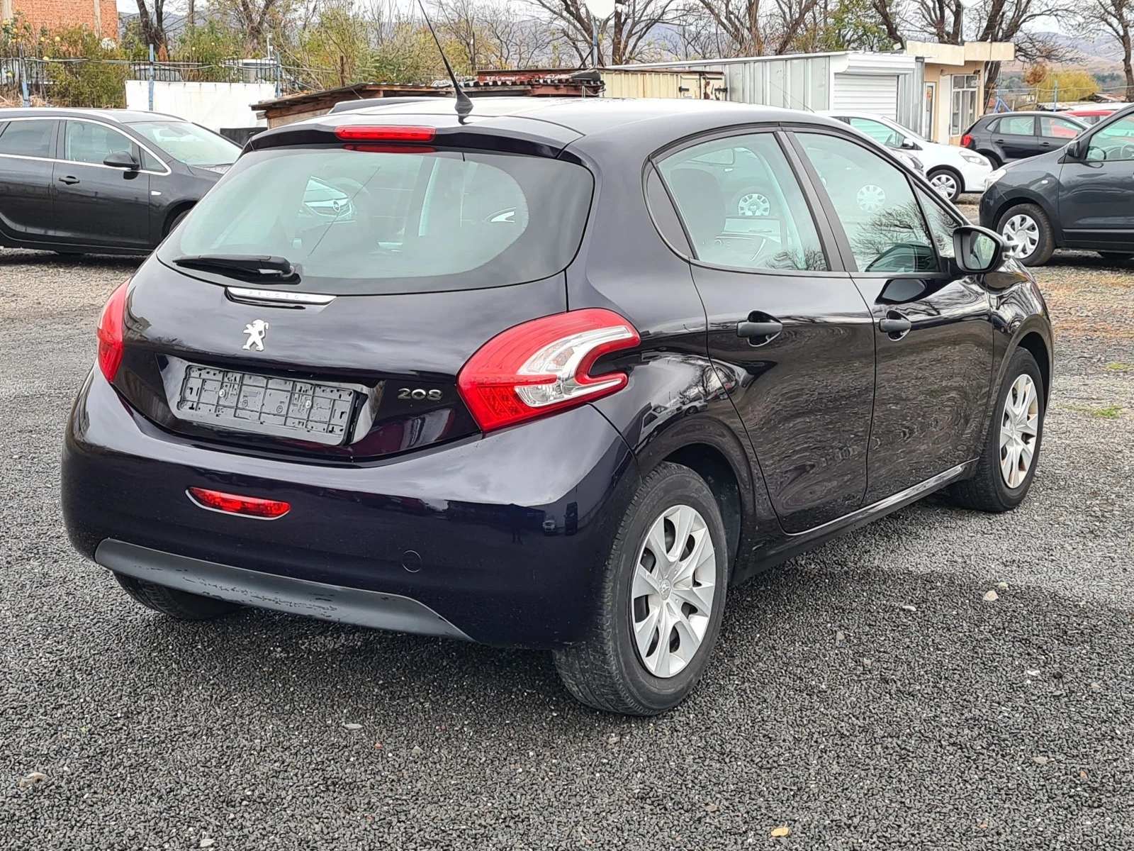 Peugeot 208 1.0  - изображение 4