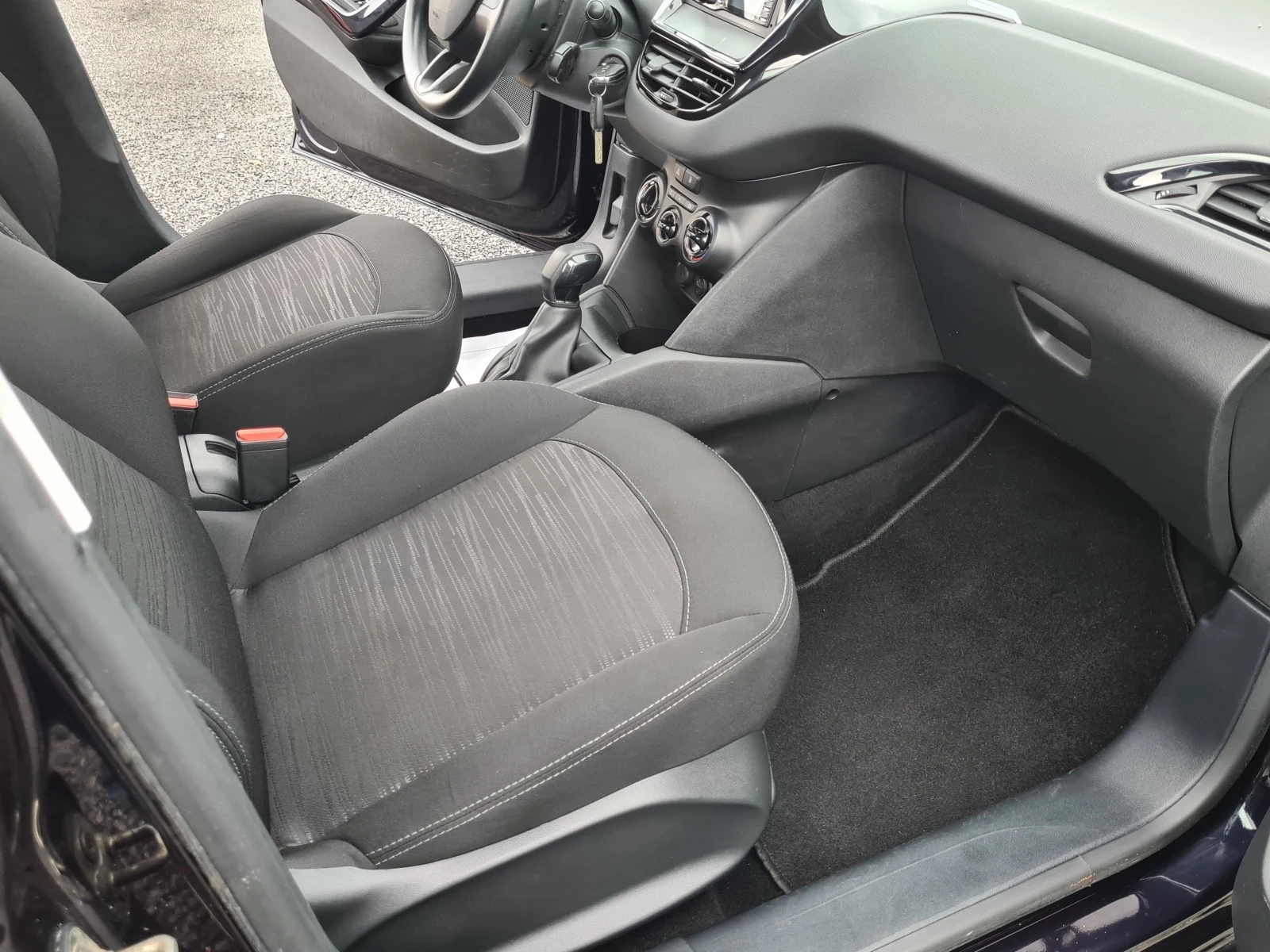 Peugeot 208 1.0  | Mobile.bg — изображение 11