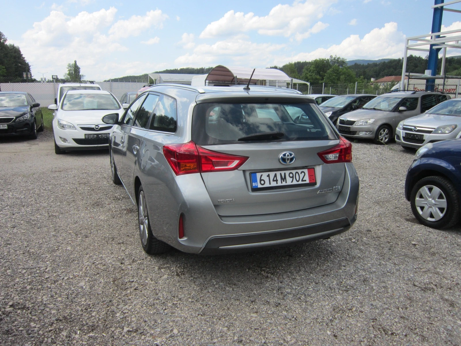 Toyota Auris 1.8 HYBRID/99ps - изображение 4