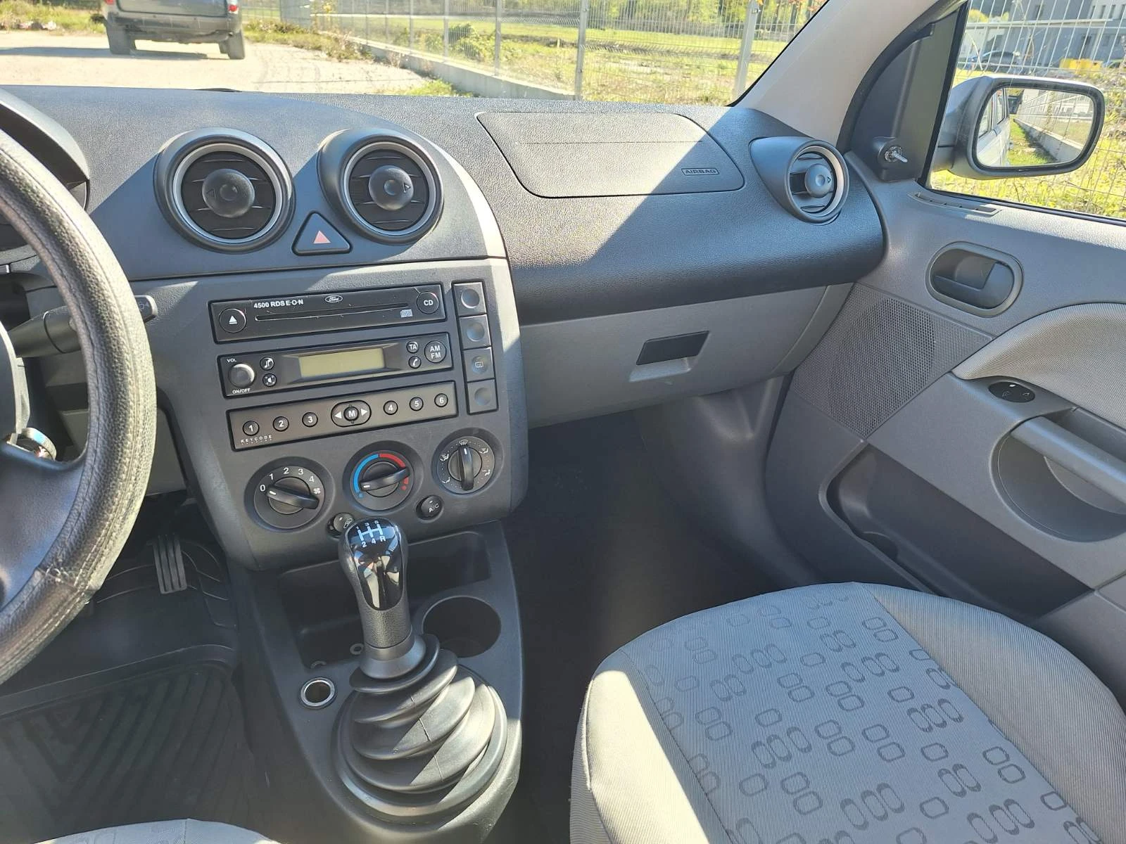 Ford Fiesta 1.4TDCi - изображение 4