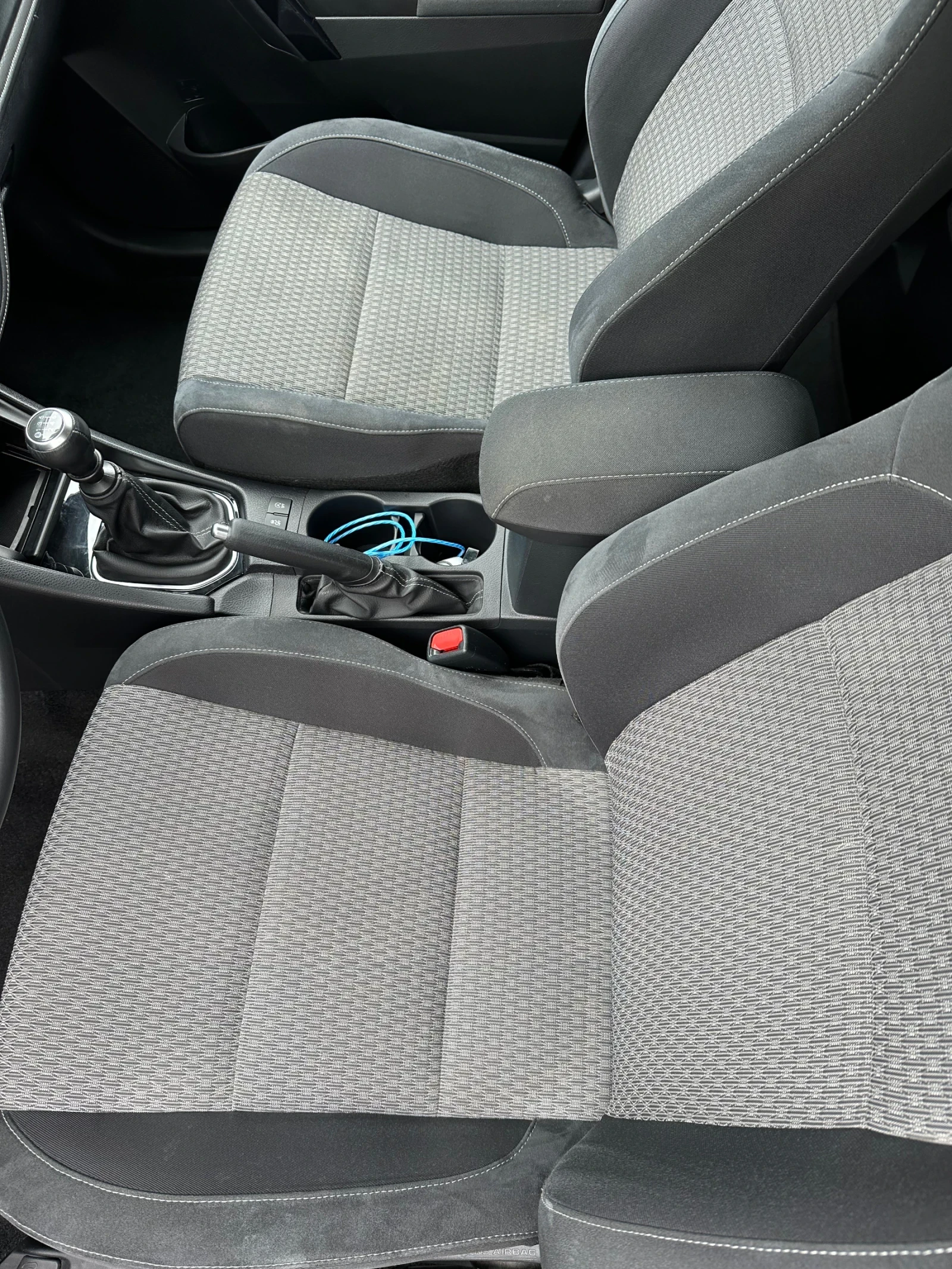 Toyota Auris | Mobile.bg � ����������� 12