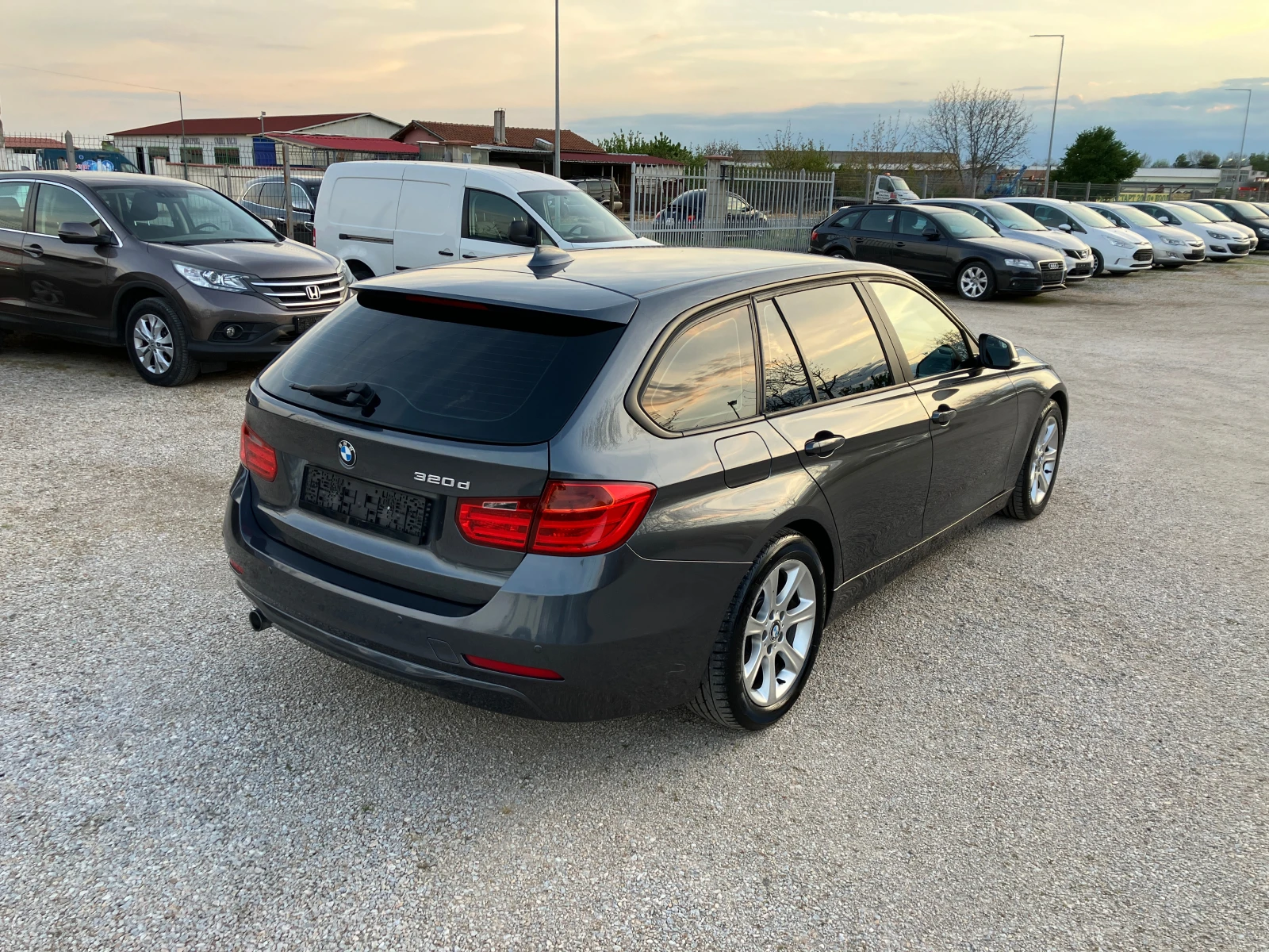 BMW 320 d - изображение 8