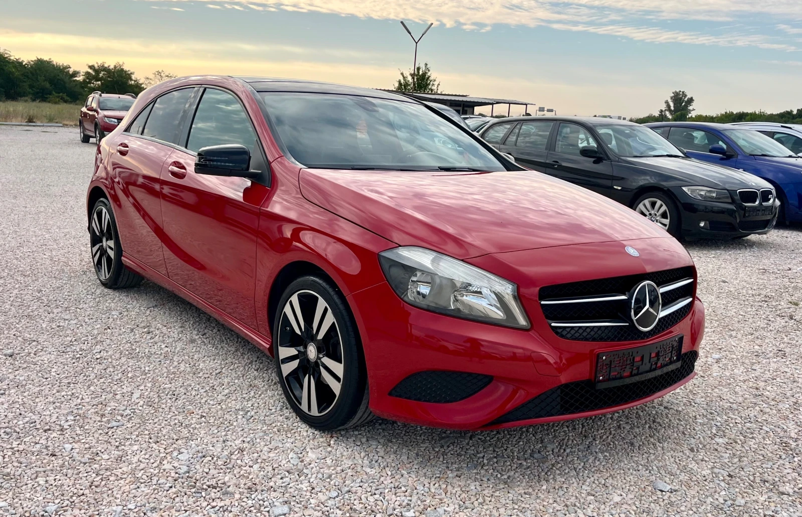 Mercedes-Benz A 180 * Premium* Automatic* Panorama* Sport*  - изображение 2