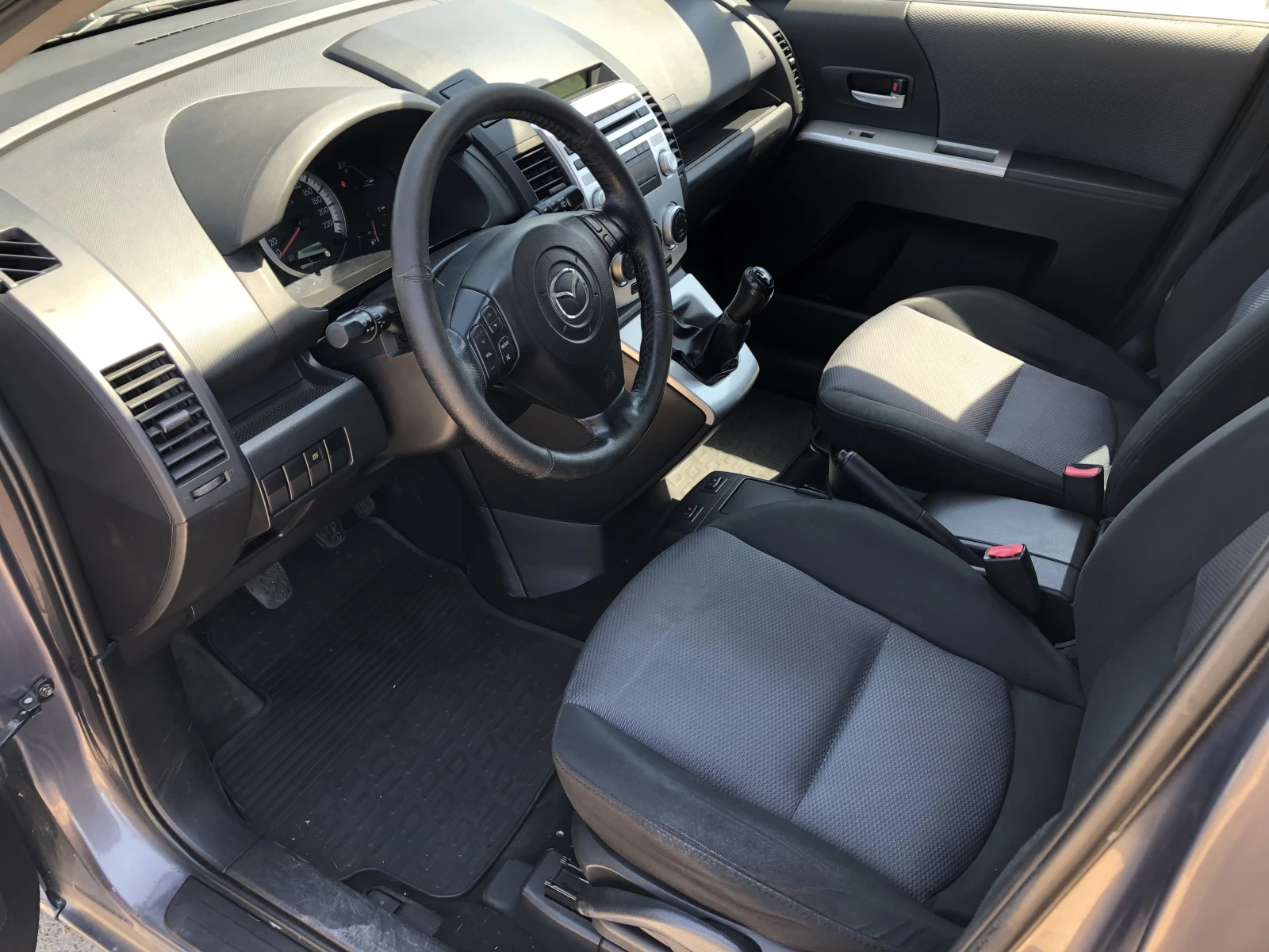 Mazda 5 2.0D 143 к.с 6+ 1 Места - изображение 8