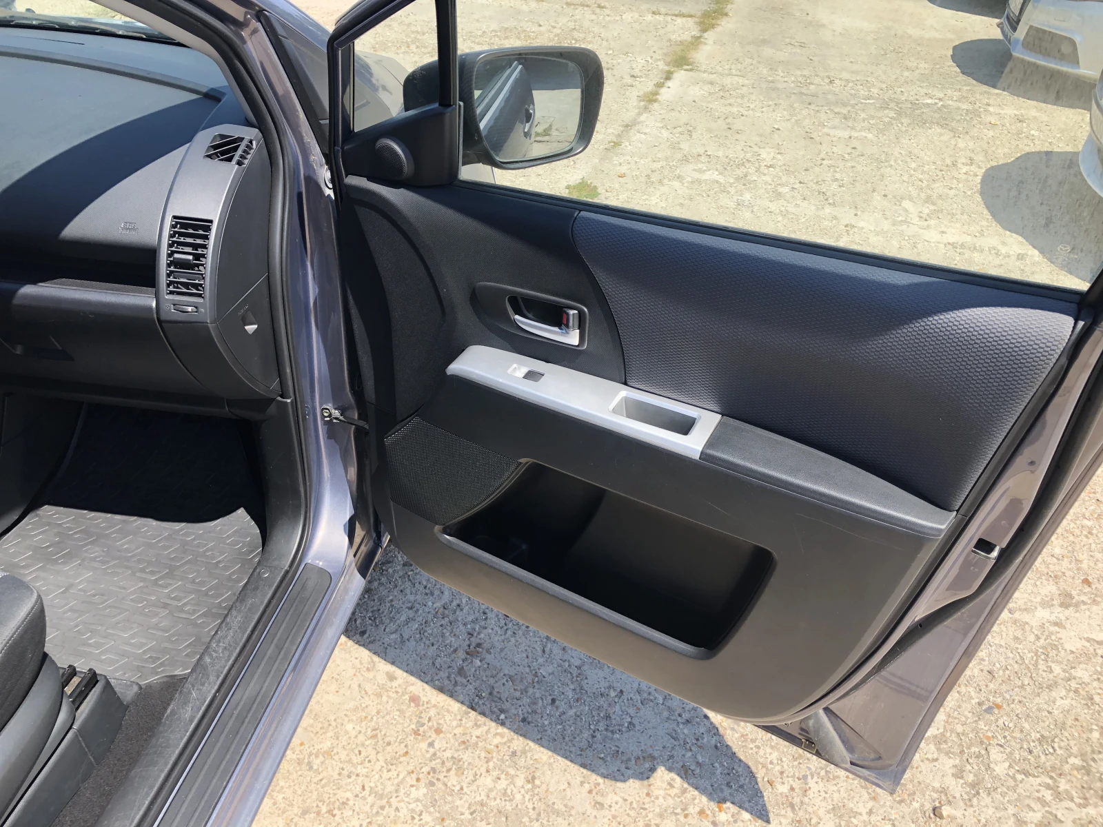 Mazda 5 2.0D 143 �.� 6+ 1 ����� | Mobile.bg � ����������� 16