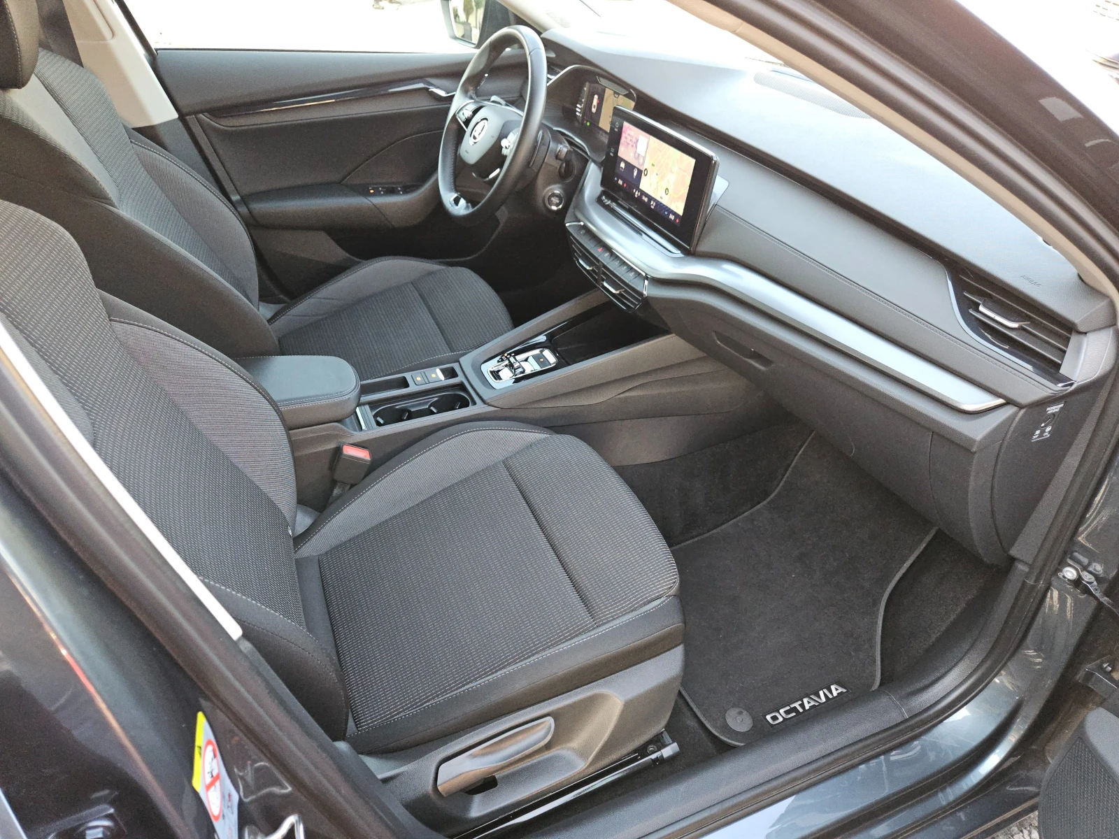 Skoda Octavia 2.0TDI/Executive/LED/DISTRONIC/CARPLAY/NAVI/������ | Mobile.bg � ����������� 15