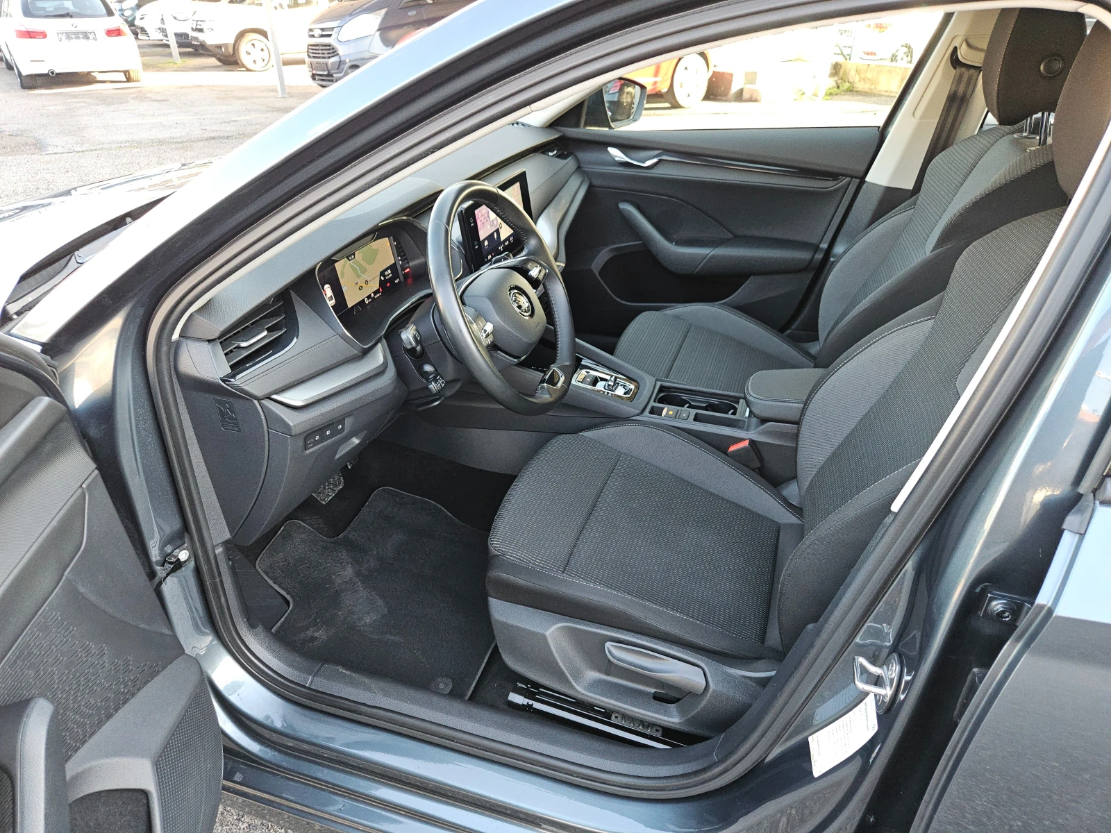 Skoda Octavia 2.0TDI/Executive/LED/DISTRONIC/CARPLAY/NAVI/БЛУТУТ - изображение 9