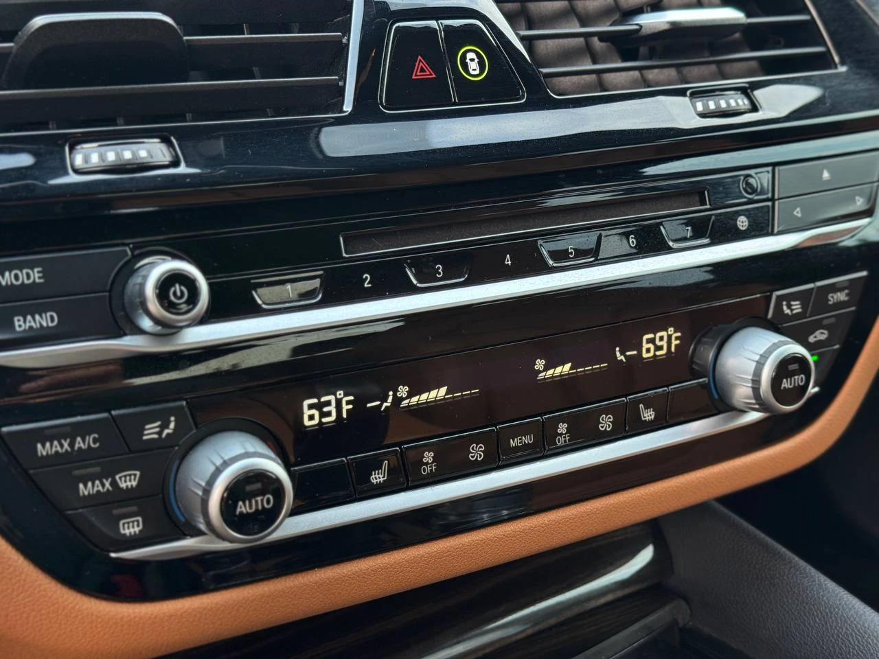 BMW 530E HUD* HARMAN KARDON* AMBIENT* LANE* BLIND SPOT*  | Mobile.bg � ����������� 16