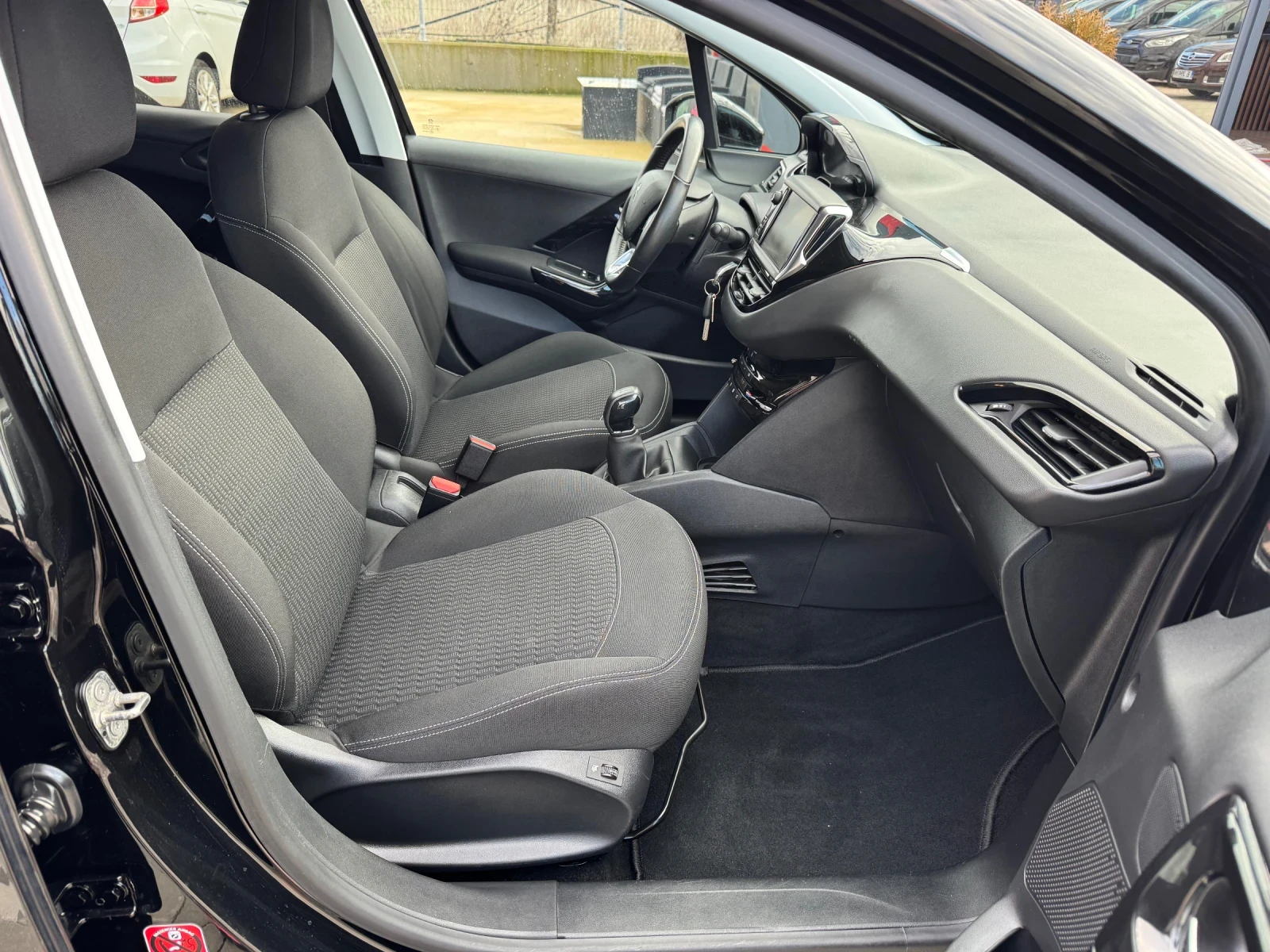 Peugeot 208 1.6BLUE HDI EURO-6 | Mobile.bg � ����������� 13