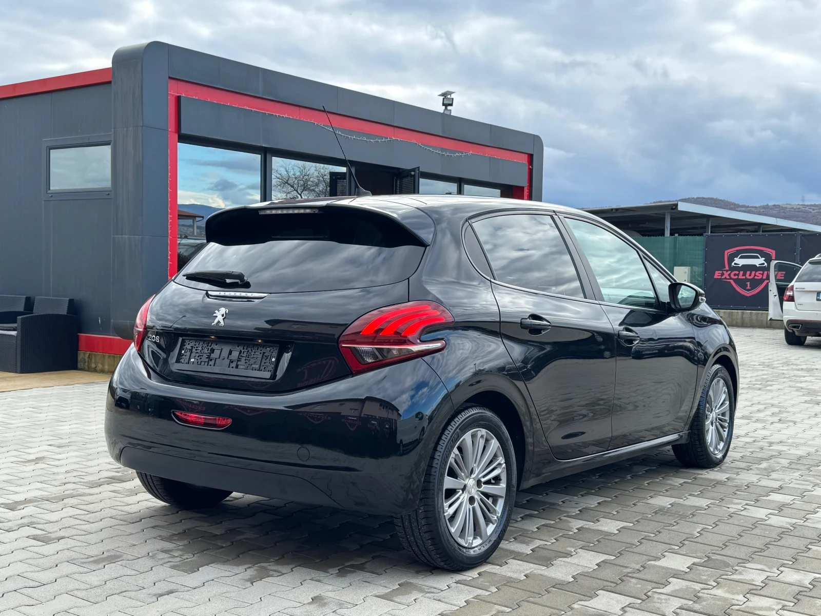 Peugeot 208 1.6BLUE HDI EURO-6 - изображение 5