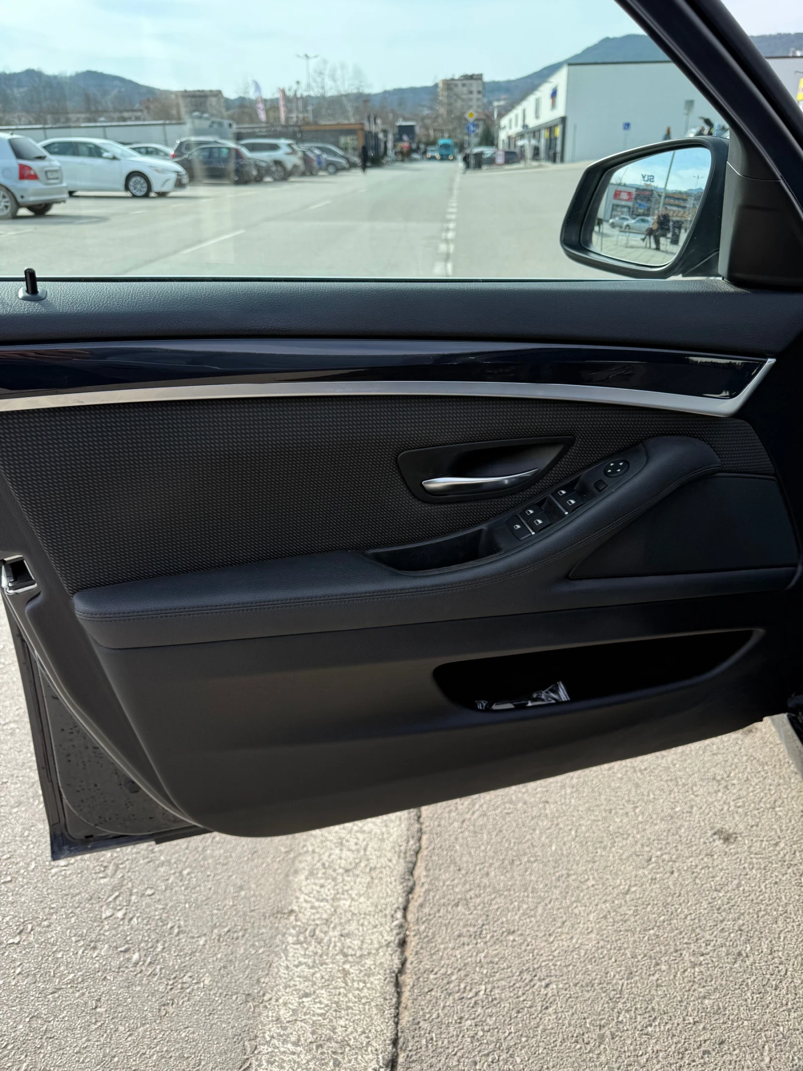 BMW 530, снимка 14 - Автомобили и джипове - 53476724