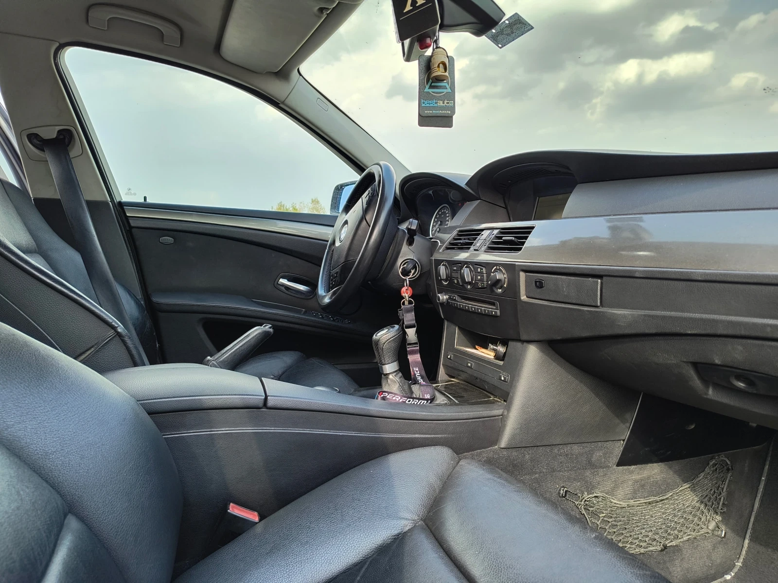 BMW 520 2.2i, снимка 8 - Автомобили и джипове - 53968789