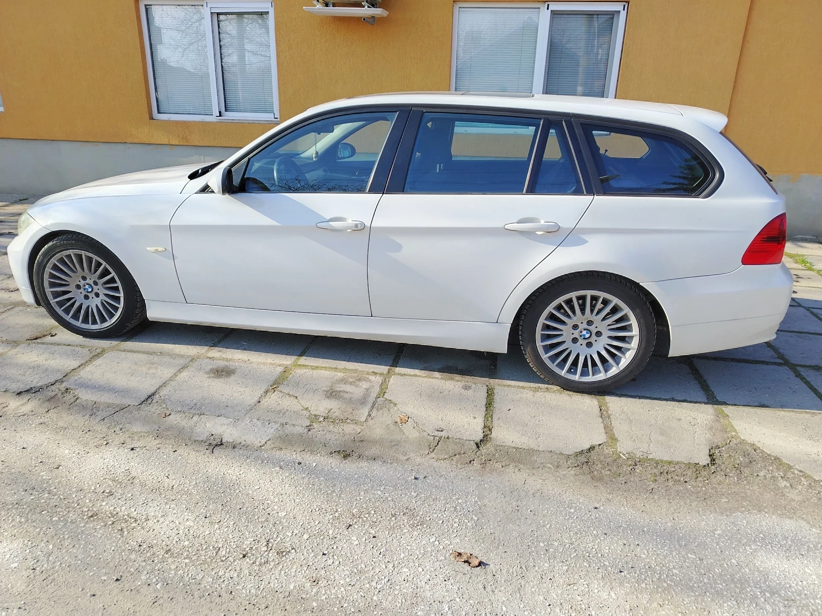 BMW 318 Е91, снимка 2 - Автомобили и джипове - 54173133