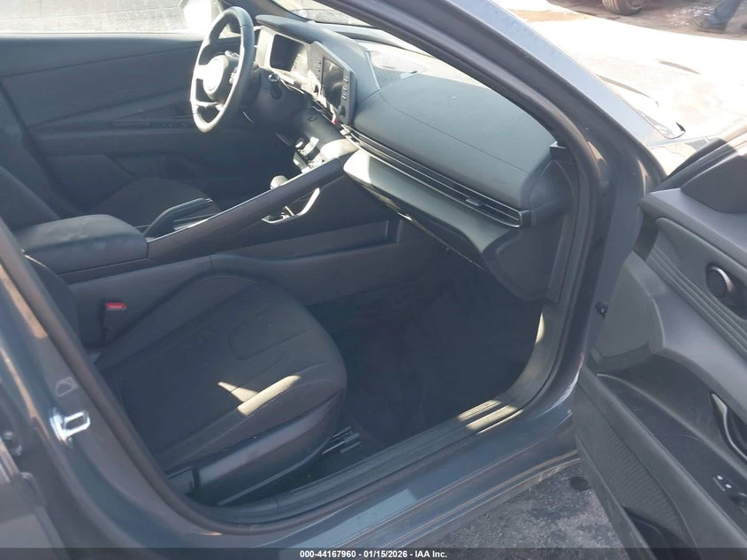 Hyundai Elantra 2.0L I-4 DOHC, VVT, 147HP Front Wheel Drive | Mobile.bg � ����������� 5