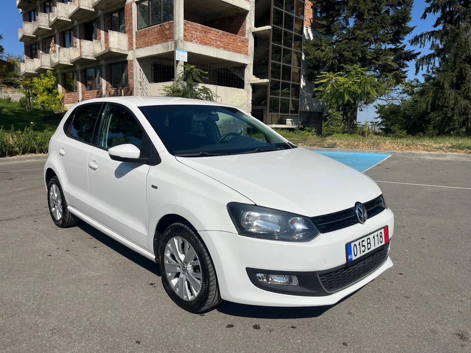 VW Polo 1.6tdi* 90кс* Life, снимка 2 - Автомобили и джипове - 54596945