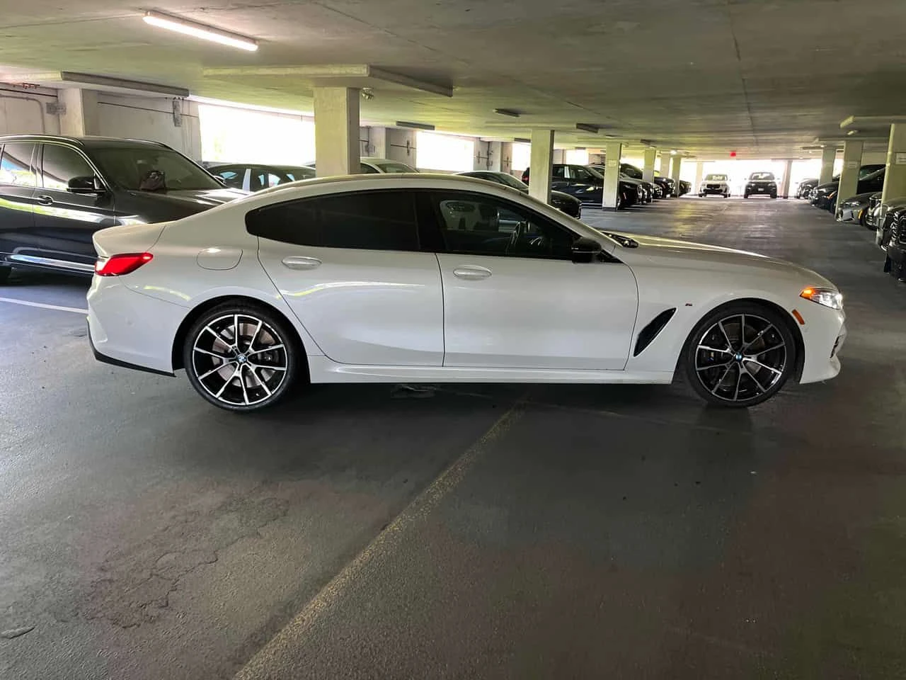 BMW 850 M850i xDrive| ОТ ГЛАВНО ПРЕДСТАВИТЕЛСТВО| КЛИПОВЕ, снимка 5 - Автомобили и джипове - 54694011