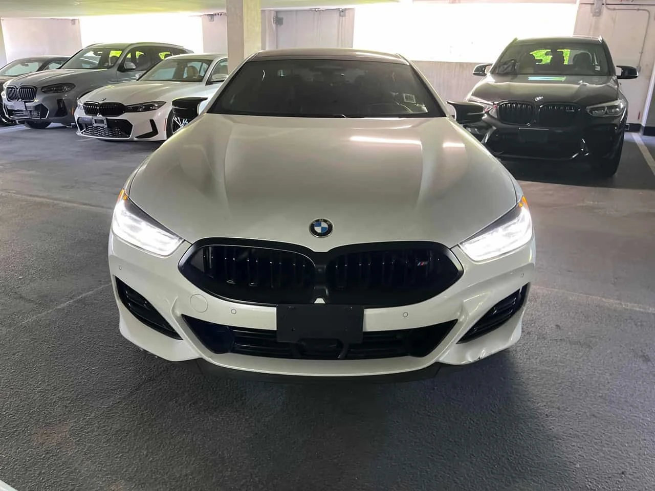 BMW 850 M850i xDrive| ОТ ГЛАВНО ПРЕДСТАВИТЕЛСТВО| КЛИПОВЕ, снимка 2 - Автомобили и джипове - 54694011