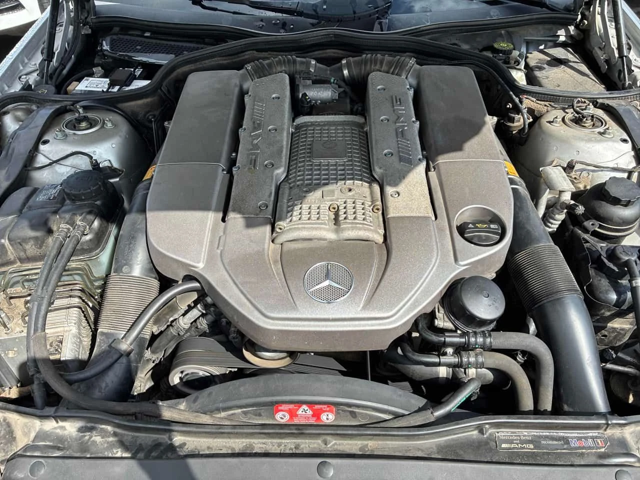 Mercedes-Benz SL * 5.4L AMG * АВТОКРЕДИТ БЕЗ ПЪРВОНАЧАЛНА ВНОСКА* , снимка 12 - Автомобили и джипове - 54717449