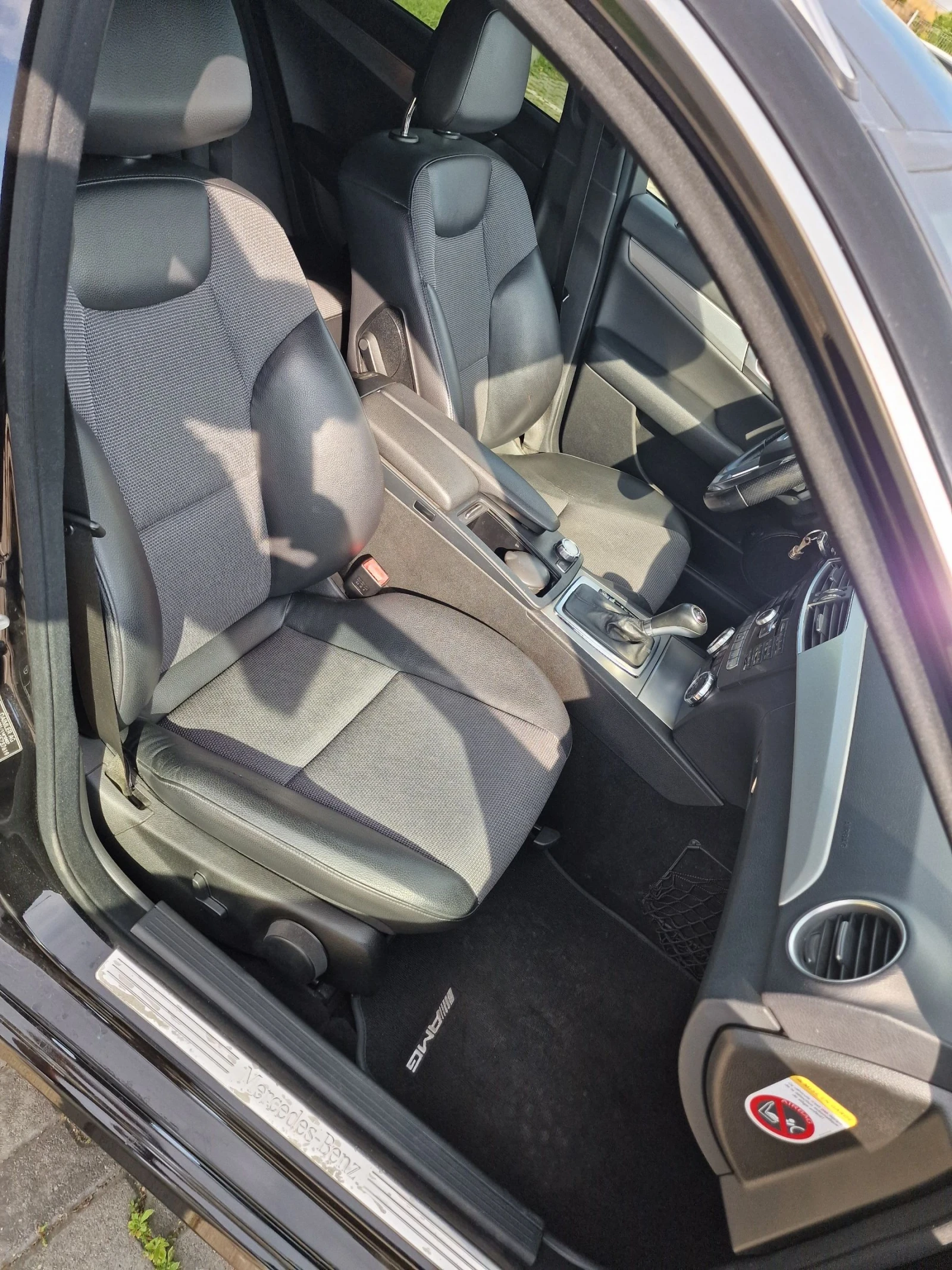 Mercedes-Benz C 220, снимка 6 - Автомобили и джипове - 54839728