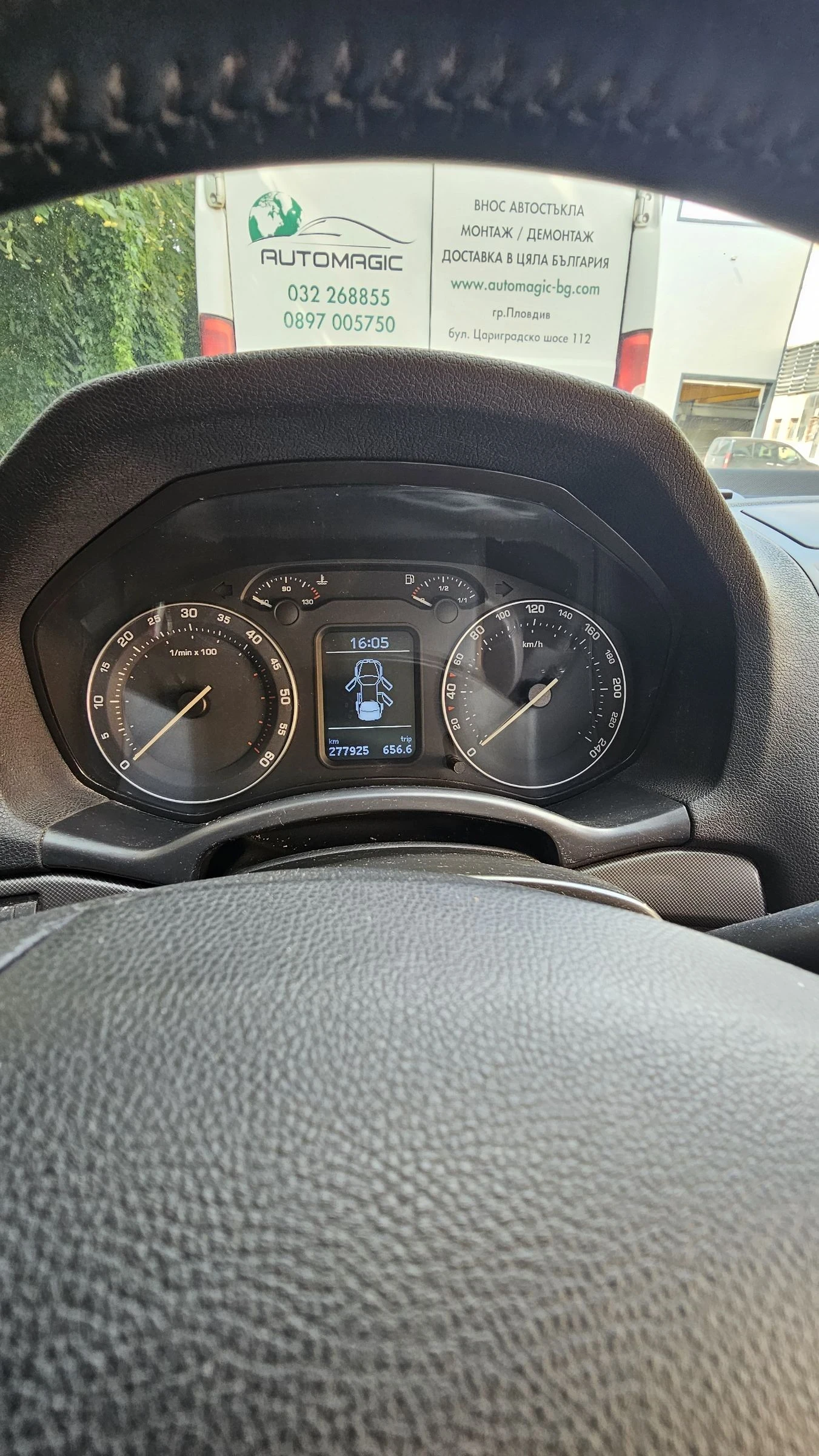 Skoda Octavia, снимка 9 - Автомобили и джипове - 54962879