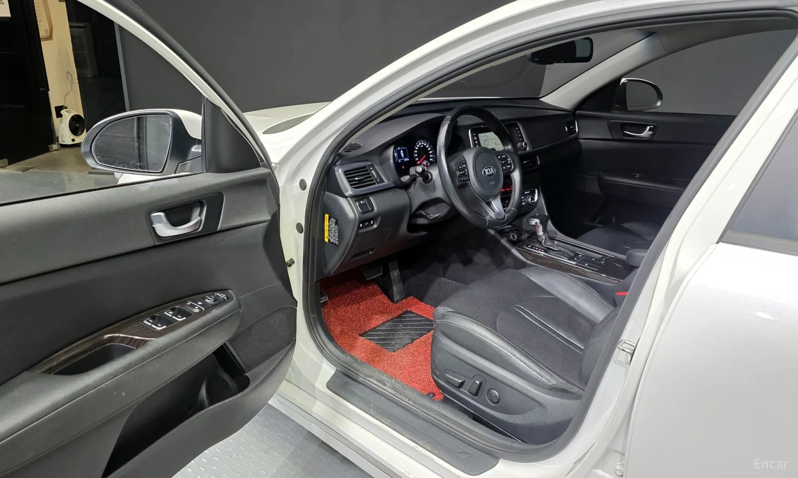 Kia K5, снимка 10 - Автомобили и джипове - 55212595