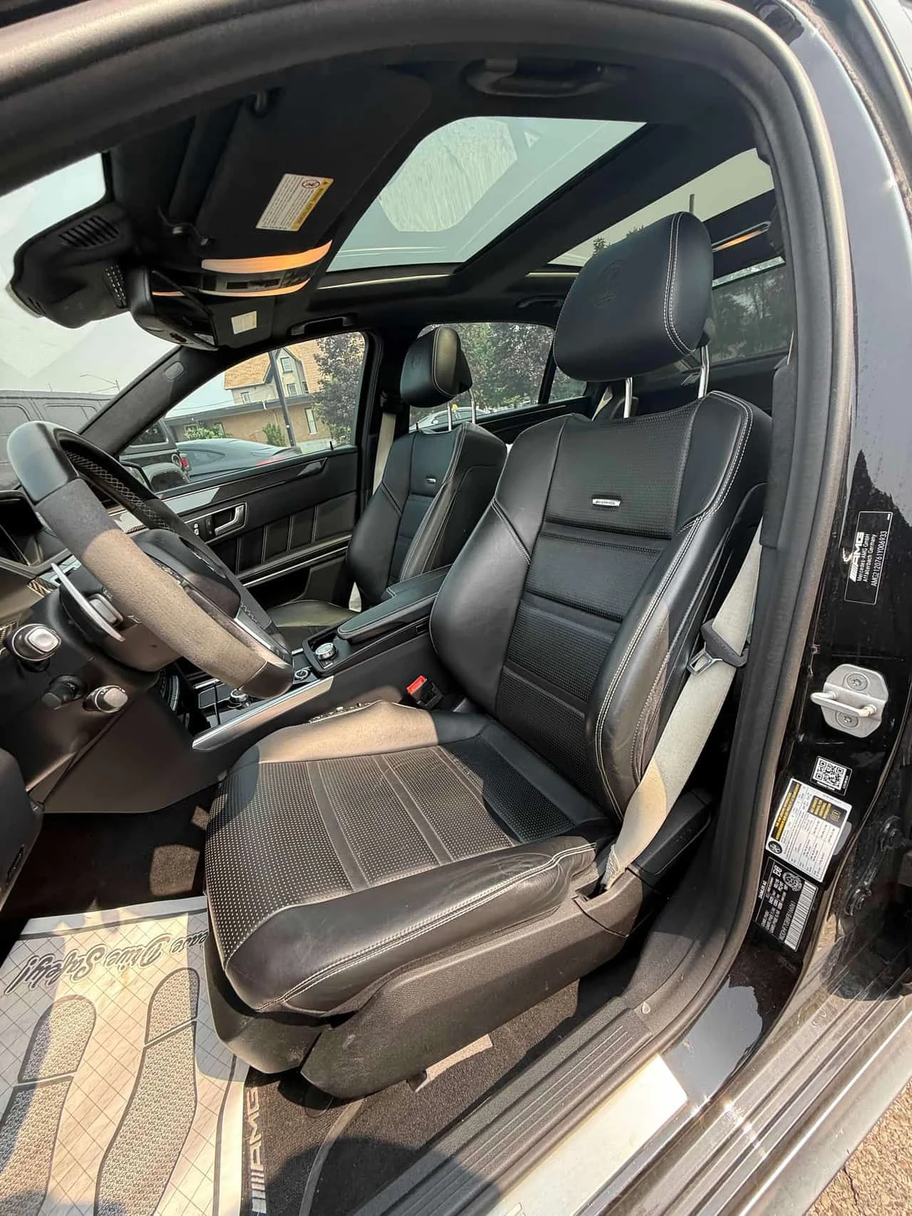 Mercedes-Benz E 63 AMG S Model/CARFAX/ОБДУХ/МАСАЖИ/ПАНОРАМА/, снимка 10 - Автомобили и джипове - 55335855