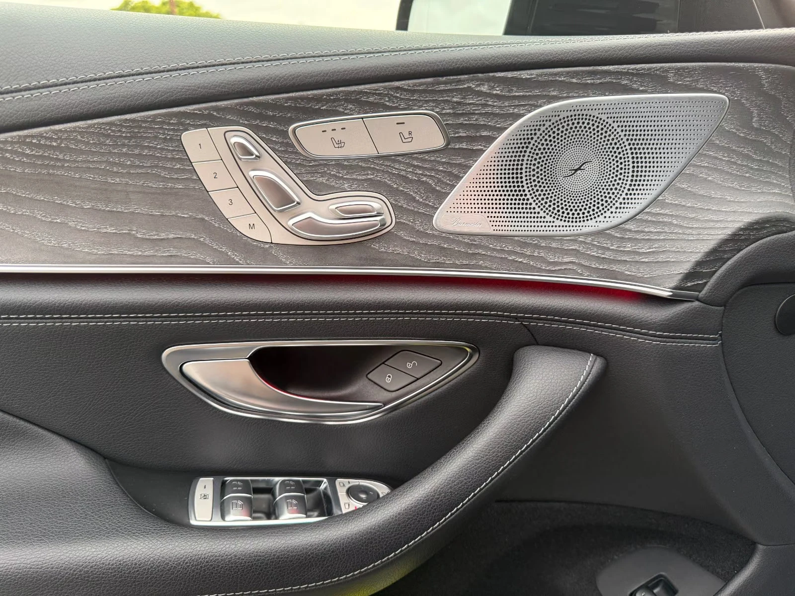 Mercedes-Benz AMG GT 53/4MATIC/435HP/PANO/360/BURM/MEMO/CPLAY/596q, снимка 12 - Автомобили и джипове - 55663267