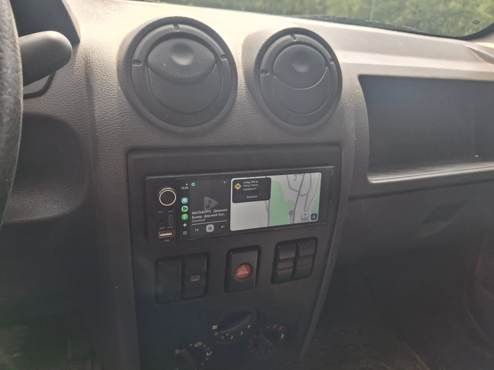 Dacia Logan 1.4 mpi, снимка 7 - Автомобили и джипове - 55835214