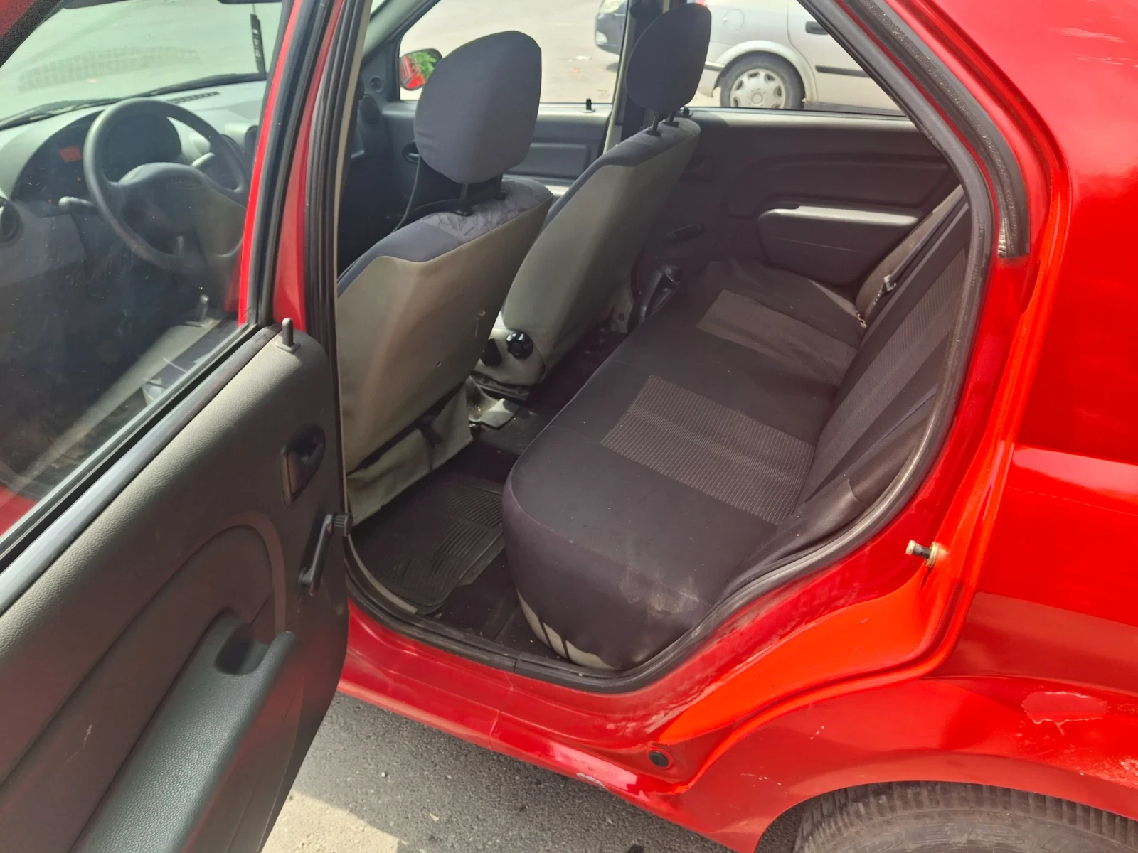 Dacia Logan 1.4 mpi, снимка 6 - Автомобили и джипове - 55835214