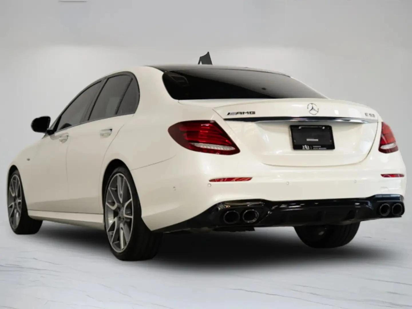 Mercedes-Benz E 53 AMG PREMIUM PKG LOADED ЦЕНА ДО БЪЛГАРИЯ АВТОКРЕДИТ, снимка 4 - Автомобили и джипове - 55848452