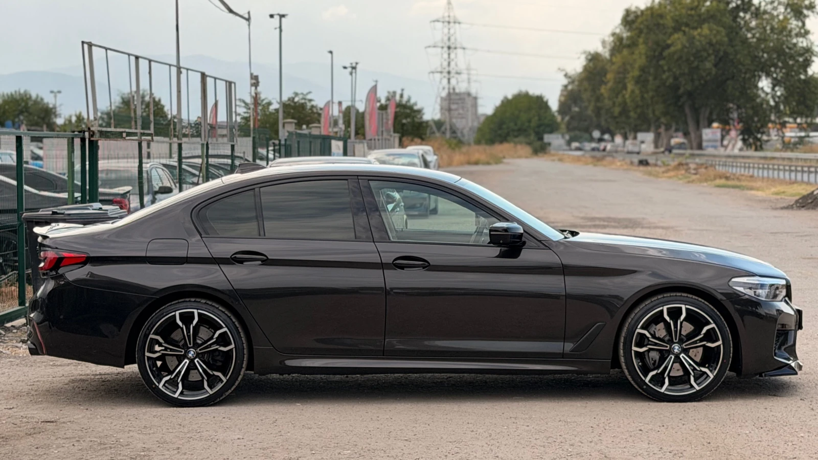 BMW 540 i= xDrive= M5 pack= Distronic= Soft Close= HUD= Ke, снимка 4 - Автомобили и джипове - 55992616