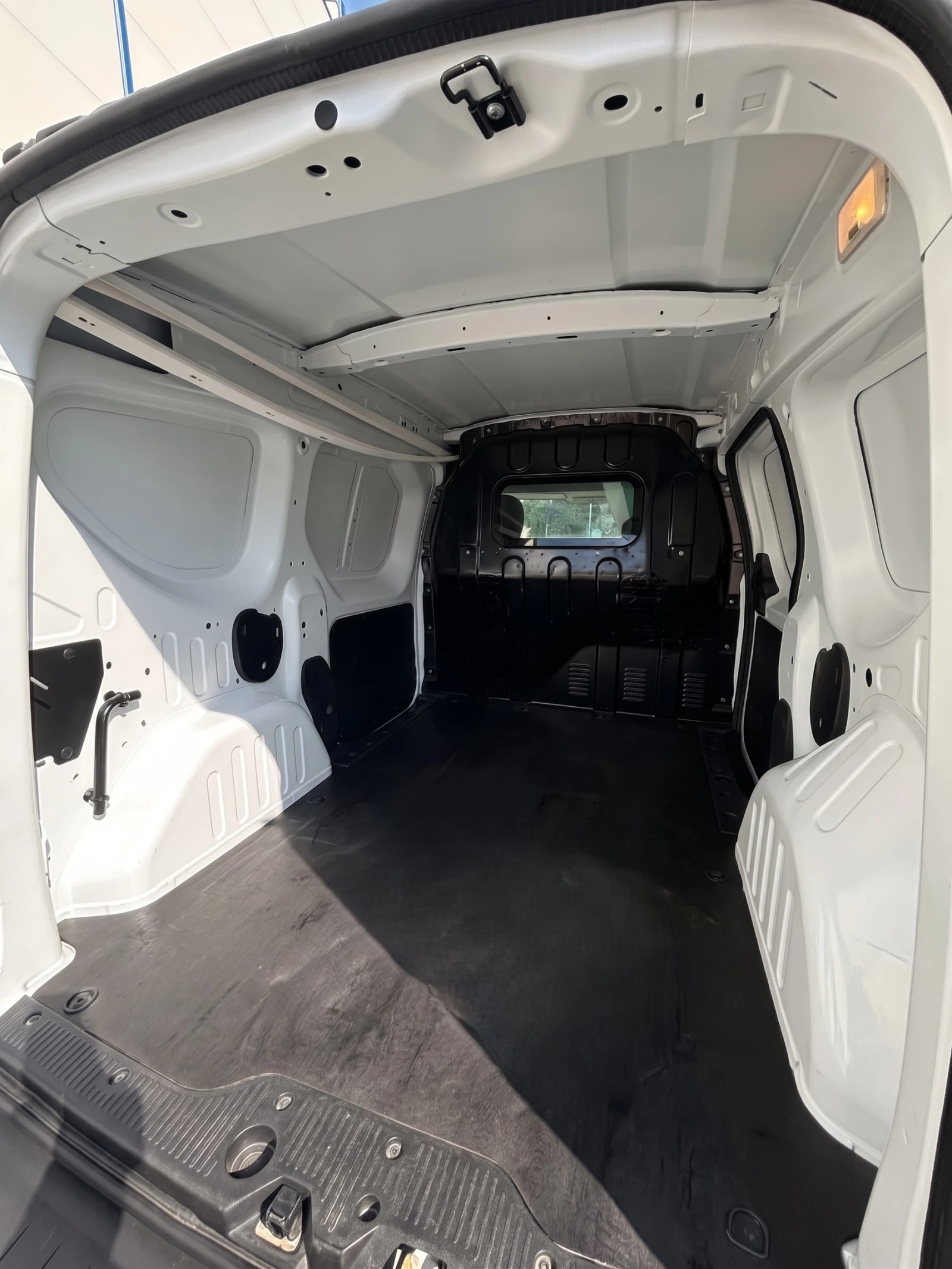 Dacia Dokker, снимка 5 - Автомобили и джипове - 56596530