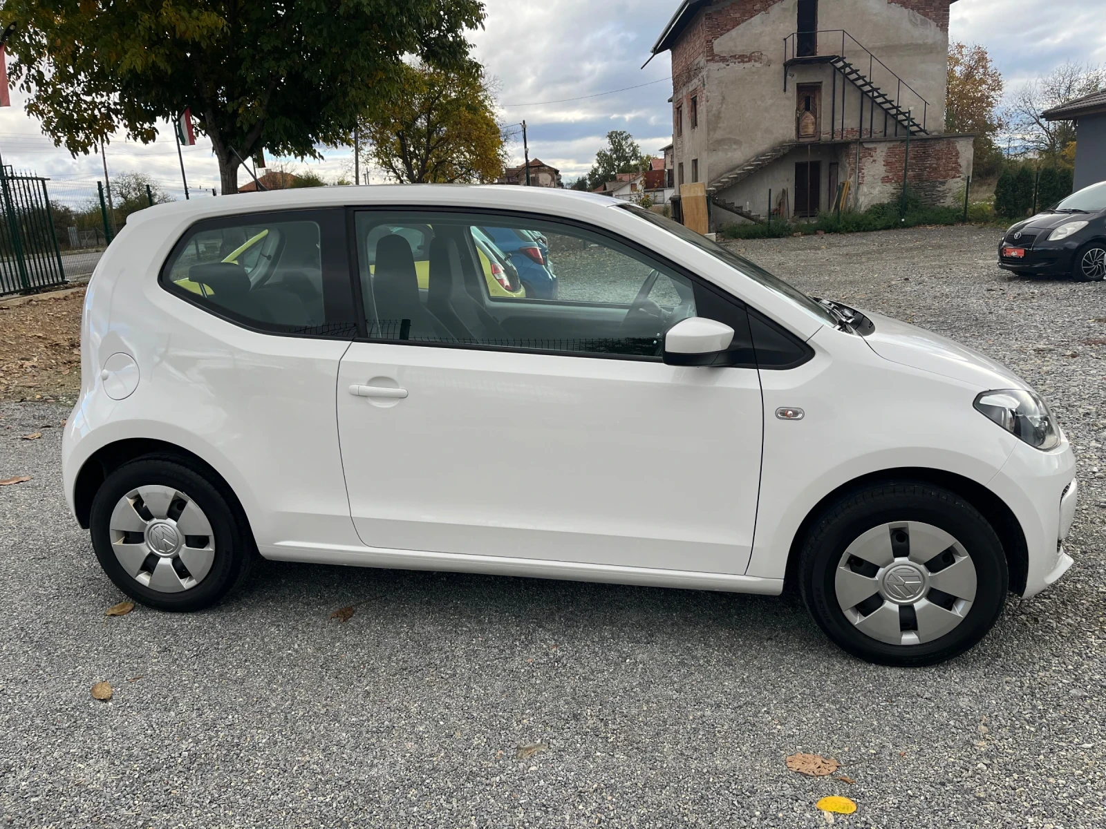VW Up 1.0 I Климатик !, снимка 8 - Автомобили и джипове - 56697508