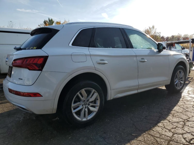 Audi Q5 PREMIUM, снимка 3 - Автомобили и джипове - 48078048