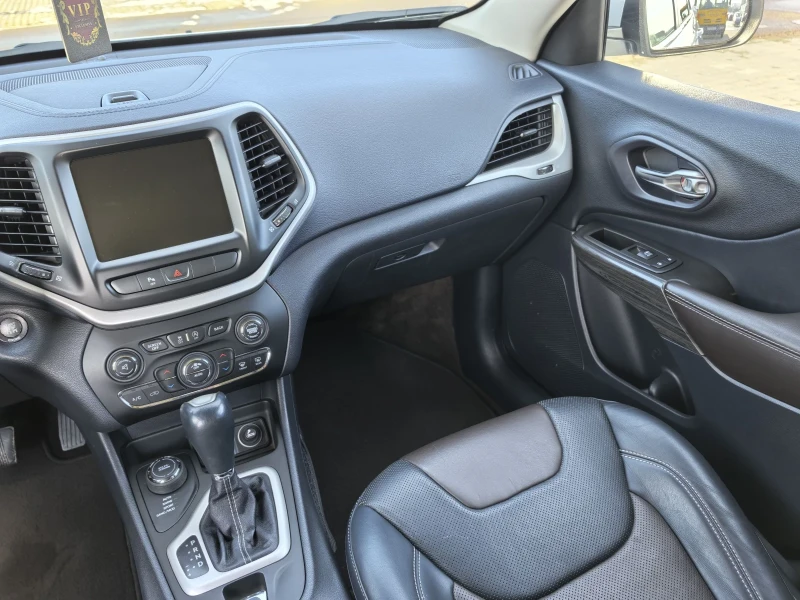 Jeep Cherokee 2.0(170)AWD Automatic FULL!!! , снимка 9 - Автомобили и джипове - 53343014